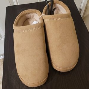 Sonoma Tan Slip-On Slippers
